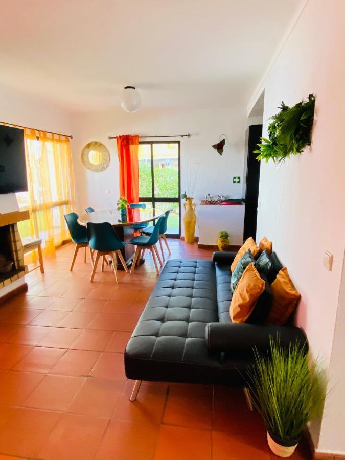 Summer House, Only 2 Minutes To The Beach In Vilamoura! Exterior foto